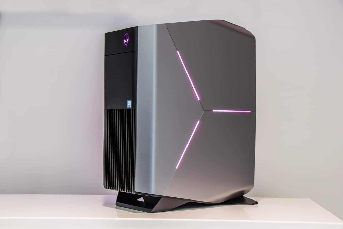 Alienware Aurora Gaming PC Review: High-End Specs in a Sleek Package