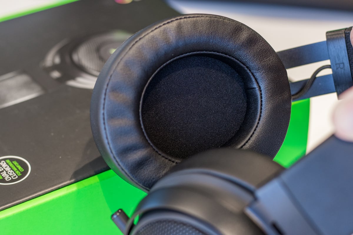 Reductor Gaan gewoon Razer Kraken 7.1 V2 Gaming Headset Review: Long-Lasting Comfort, Immersive  Sound - Slickdeals
