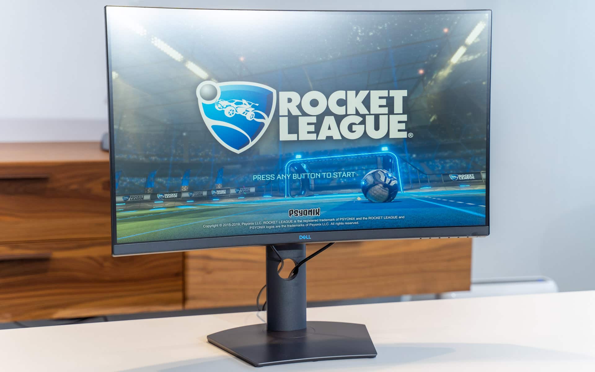 Dell 32 Curved Gaming Monitor Review – Immersion Like no Other