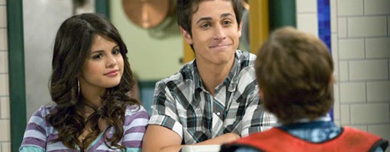 wizards of waverly place still