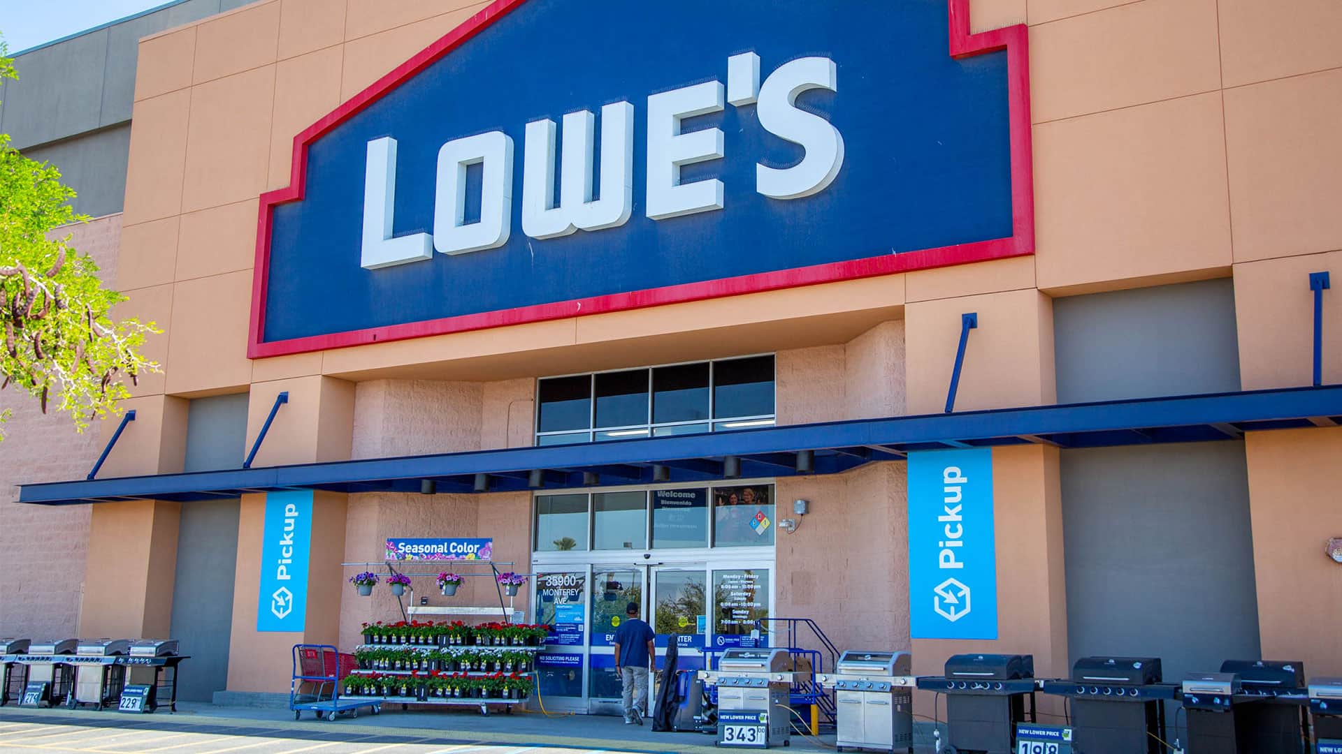 Best Ways to Save While Shopping at Lowe's