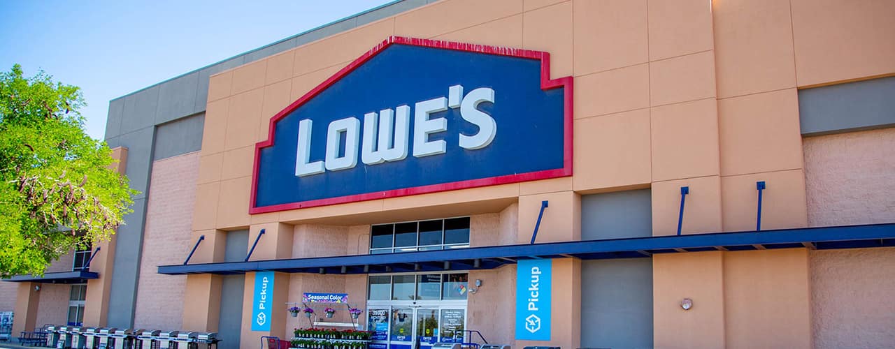 Lowe's storefront exterior