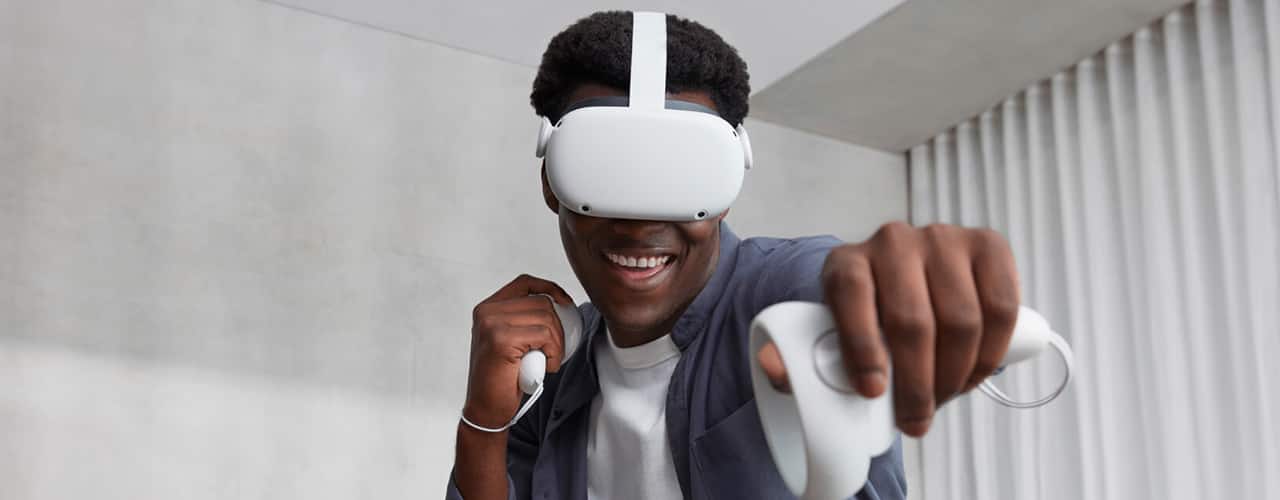 man polaying oculus quest 2