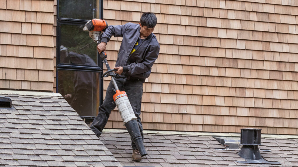 cleaning roof with blower