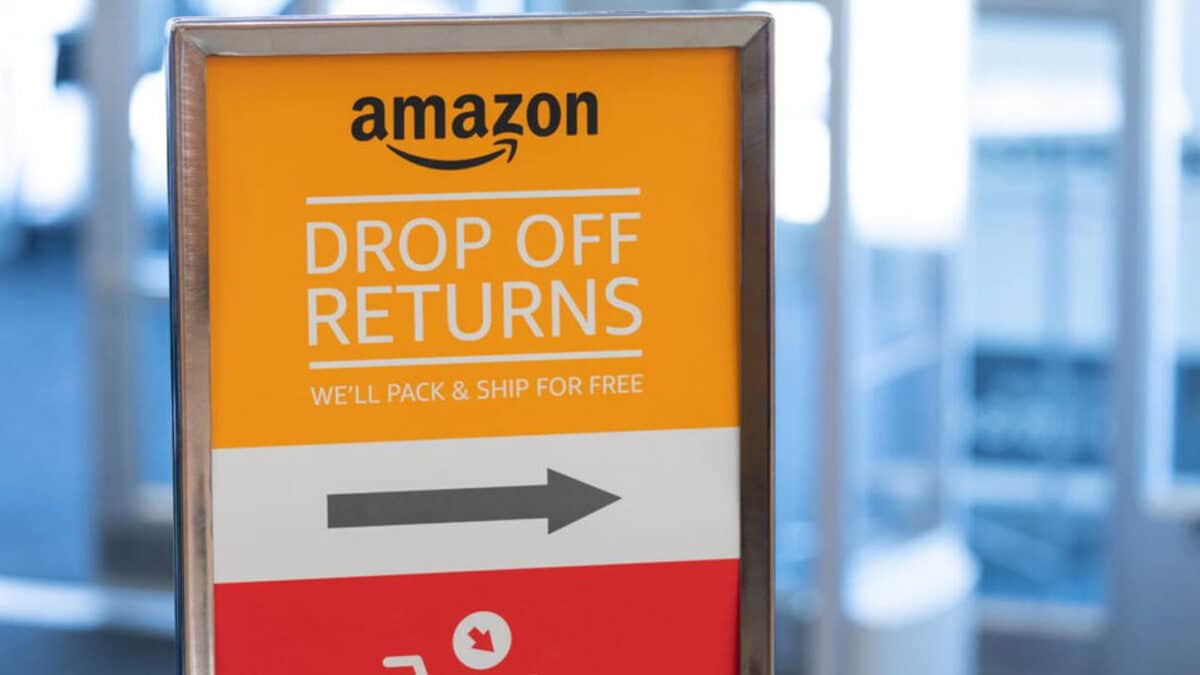 Amazon returns sign at Kohl's